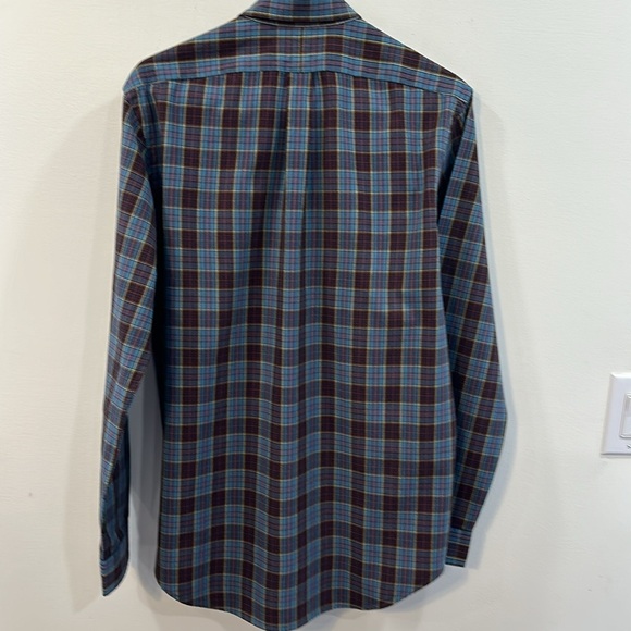 Ralph Lauren long sleeve button down shirt
100% cotton. Size Medium - Picture 4 of 7